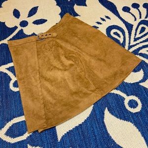 Hollister Ultra High-Rise Skirt